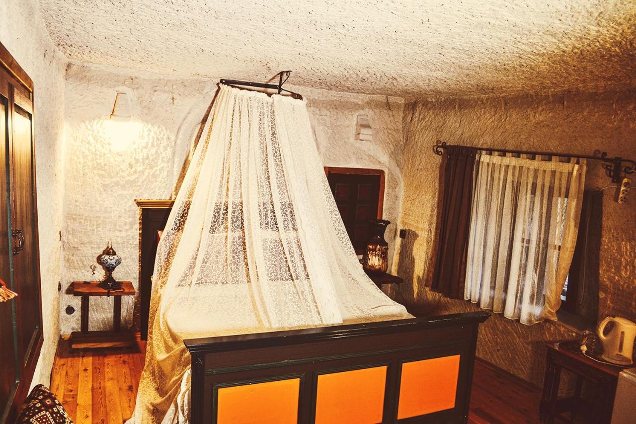 Emily Cave House Bed and Breakfast Γκόρεμε Εξωτερικό φωτογραφία