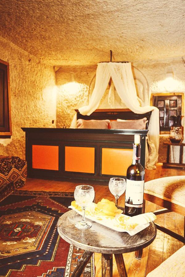 Emily Cave House Bed and Breakfast Γκόρεμε Εξωτερικό φωτογραφία
