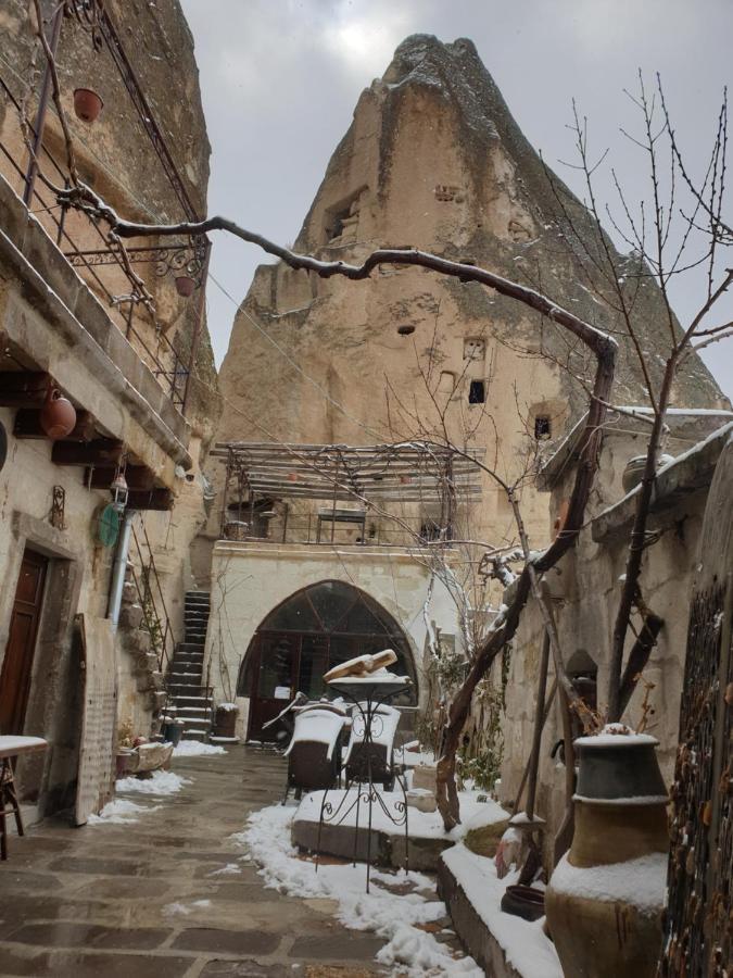 Emily Cave House Bed and Breakfast Γκόρεμε Εξωτερικό φωτογραφία