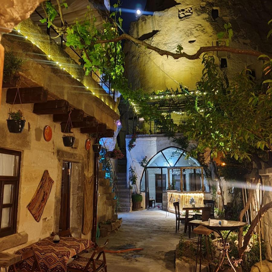 Emily Cave House Bed and Breakfast Γκόρεμε Εξωτερικό φωτογραφία