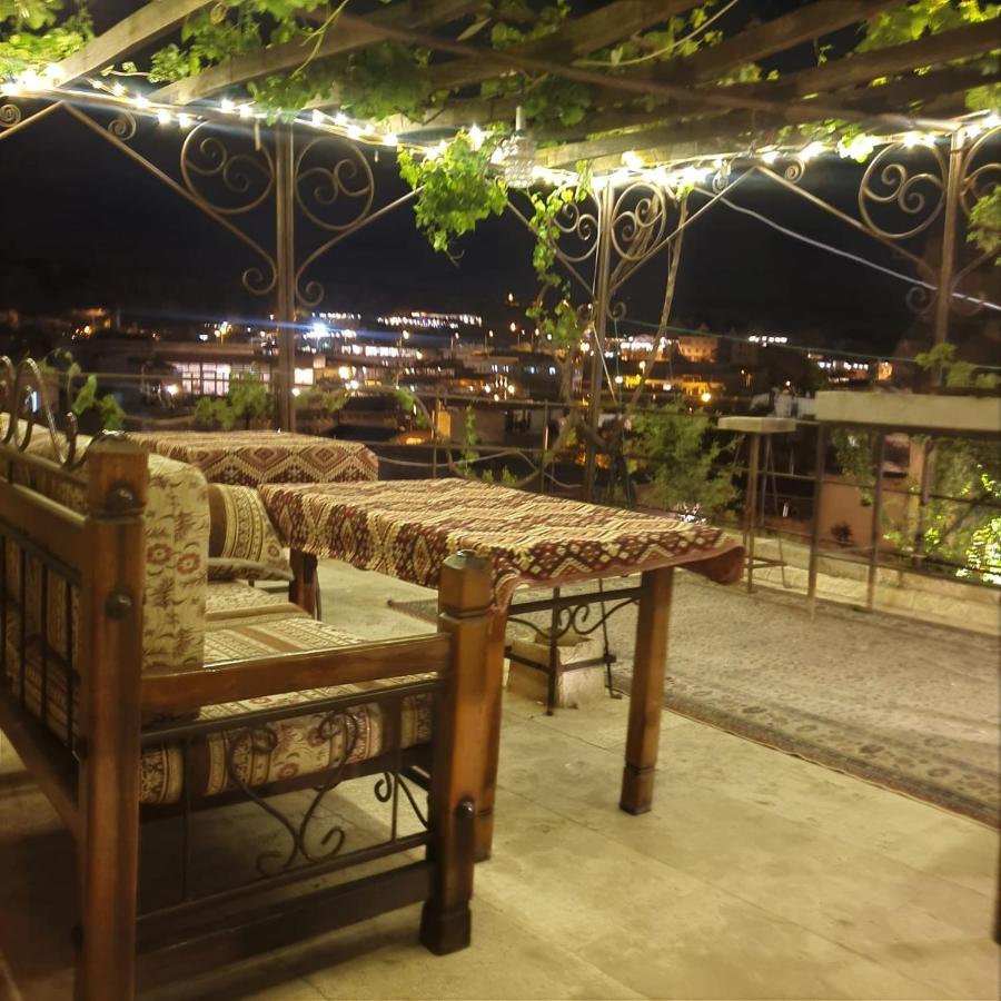 Emily Cave House Bed and Breakfast Γκόρεμε Εξωτερικό φωτογραφία